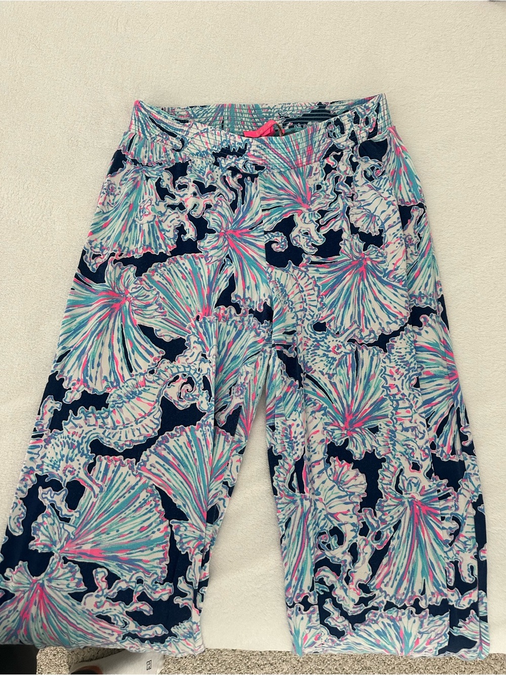 Lilly Pulitzer Navy Multicolor Shell-Print Wide Leg Pants - Picture 2 of 4